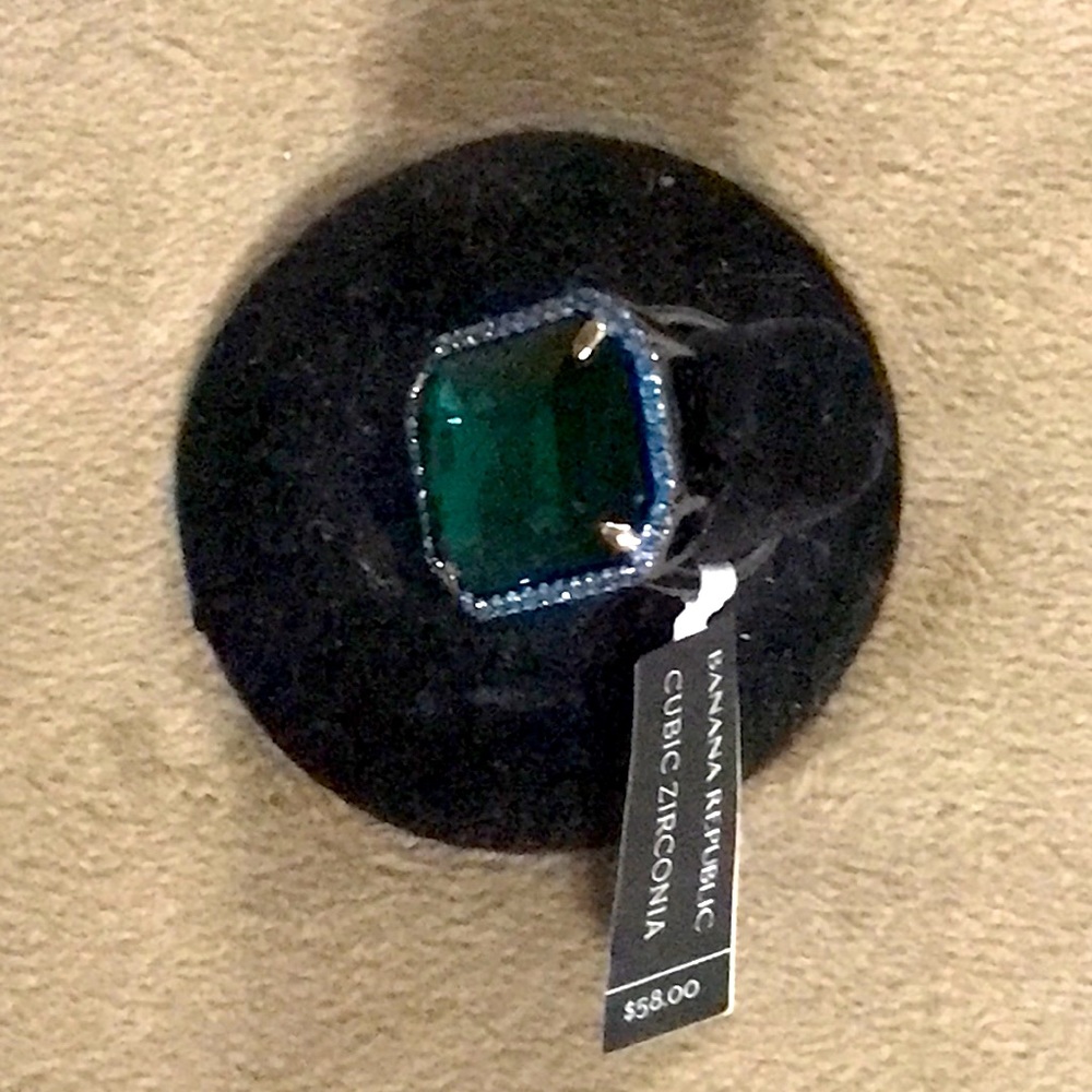 Banana Republic Cocktail Ring - Picture 5 of 10